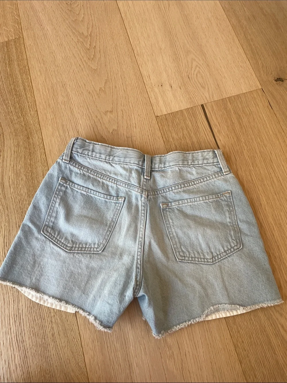 Kids Old Navy Light Wash Distressed Denim Shorts